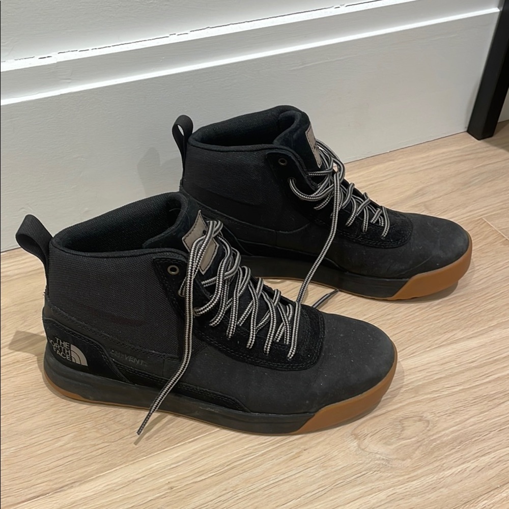 Men’s Larimer Mid Waterproof Boots